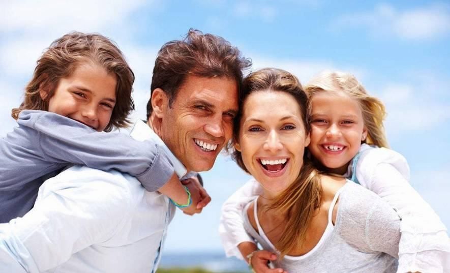 如何对青少年青春期常见问题进行疏导教育？